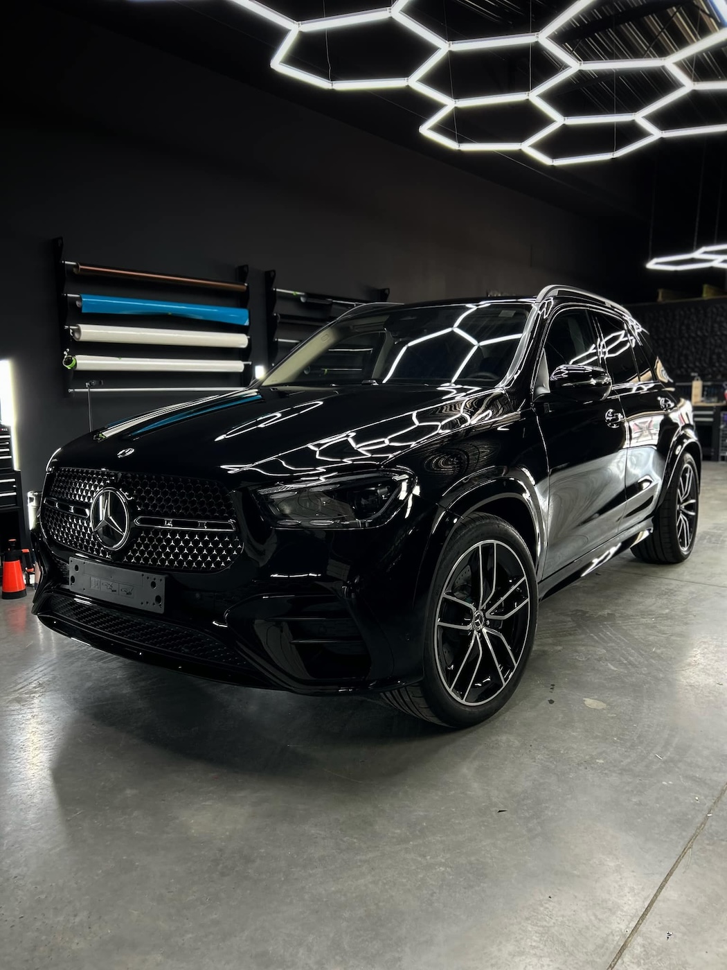 Przyciemnianie reflektorów w samochodzie