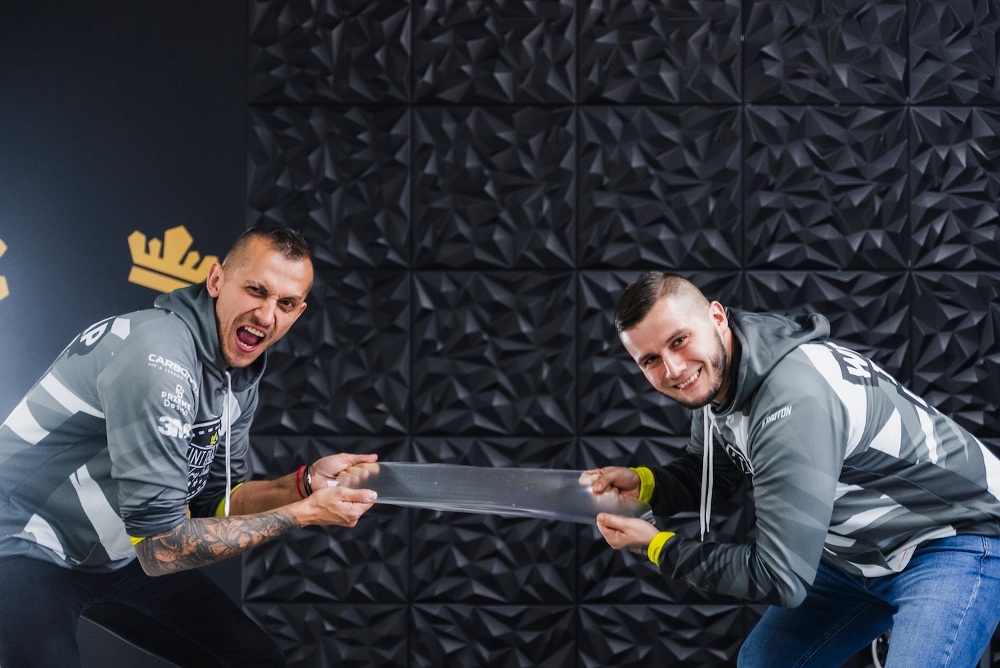 Zabezpiecz swoje auto w Tint Black Wrap Studio